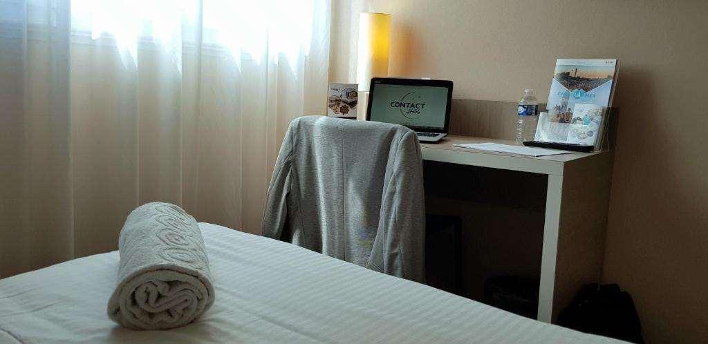 L'Hotel Bristol Caen Pokoj fotografie