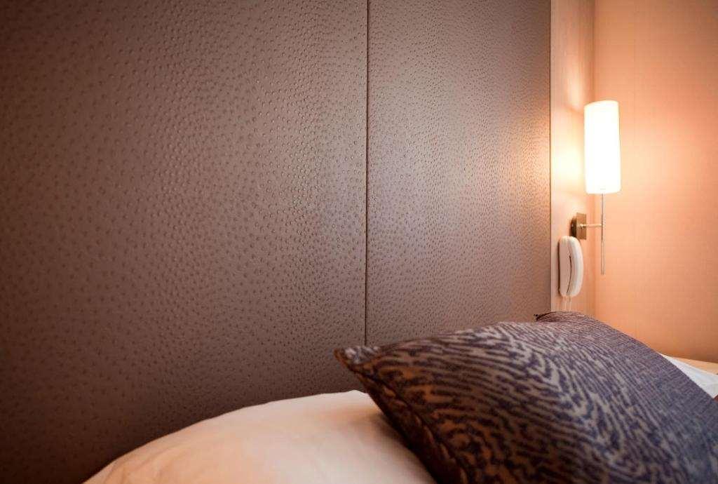 L'Hotel Bristol Caen Pokoj fotografie