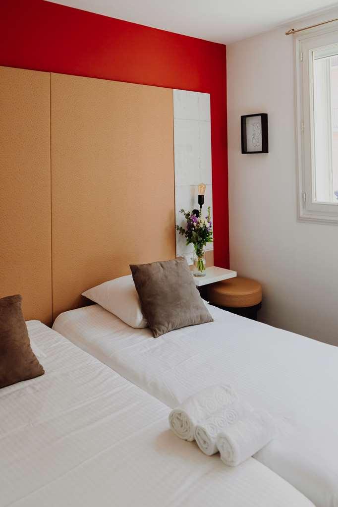 L'Hotel Bristol Caen Pokoj fotografie