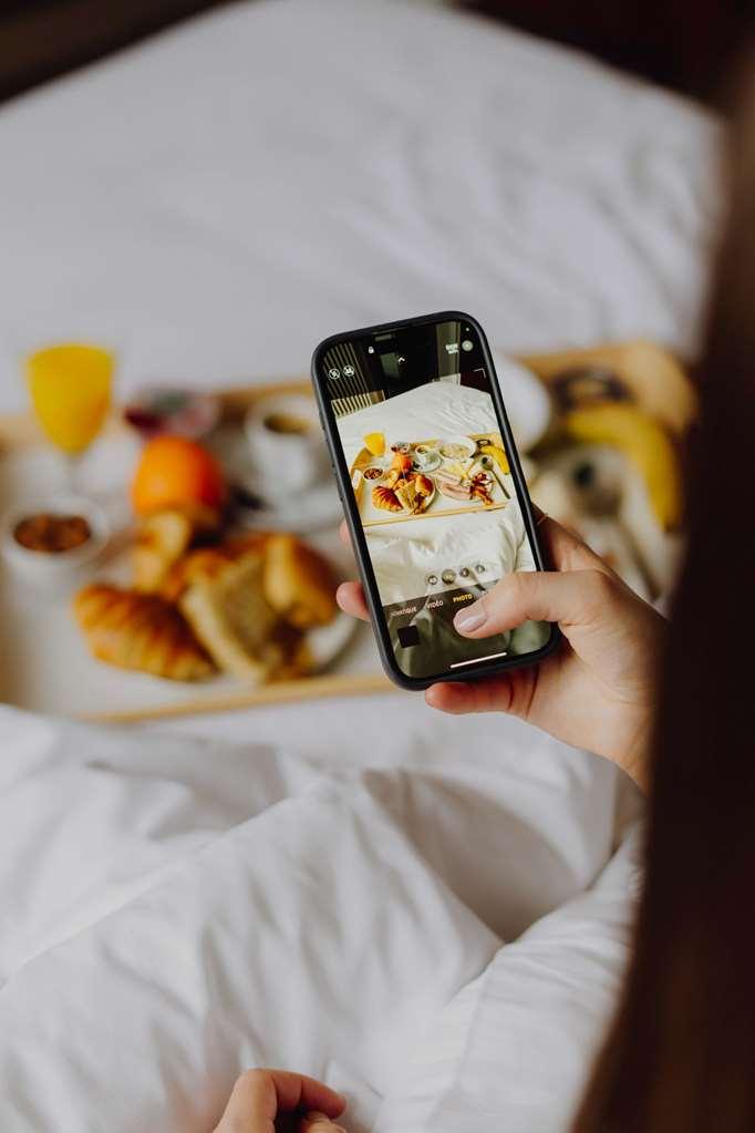 L'Hotel Bristol Caen Pokoj fotografie